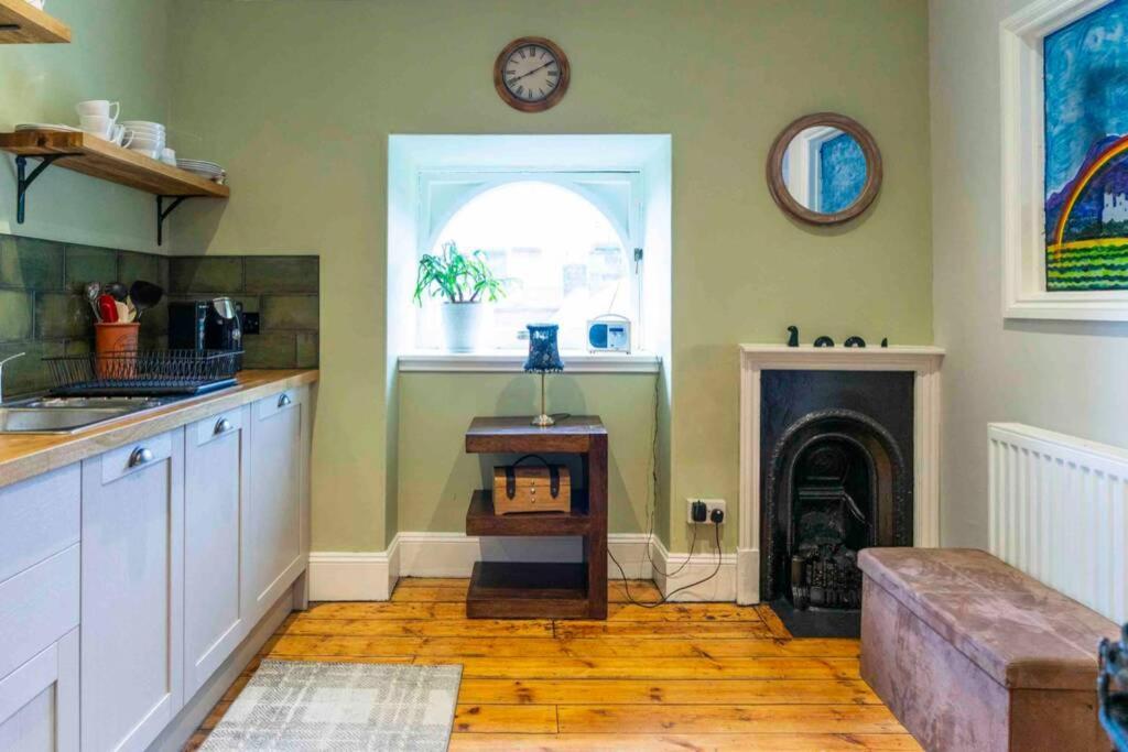 Spacious City Centre Apartment Full Of Character Inverness Exterior foto